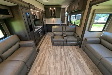Grand Design Reflection | Deluxe Modern 5th Wheel