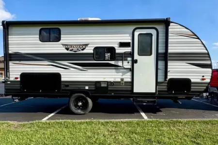 Modern and Cozy Wildwood Camper
