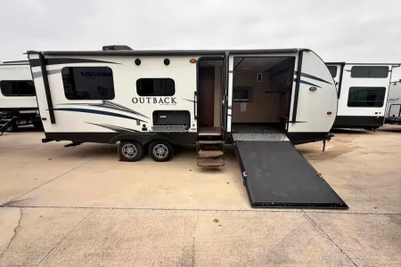 Get Out of Town 2018 Keystone Outback
