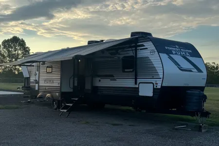 Luxury Family Adventure on Wheels!