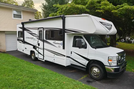 Coachmen Leprechaun 260QB
