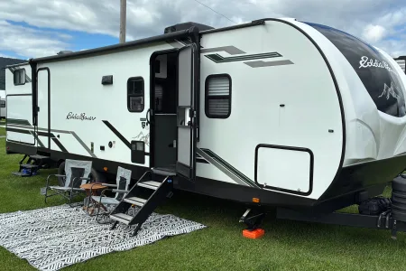 2024 Eddie Bauer BH, We Deliver & Set Up Sleeps 10