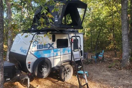 “THE LITTLE GOAT”, AN IBEX 10-LHG BOXDROP *jeep wrangler towable*