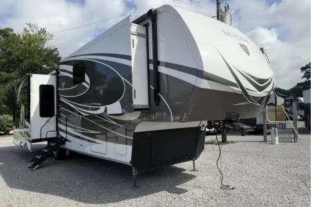 2021 Vanleigh RV Beacon
