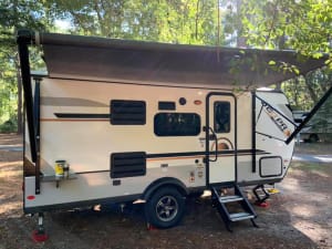 Rv Rental Savannah Motorhome Camper For Rent Go Rv Rentals