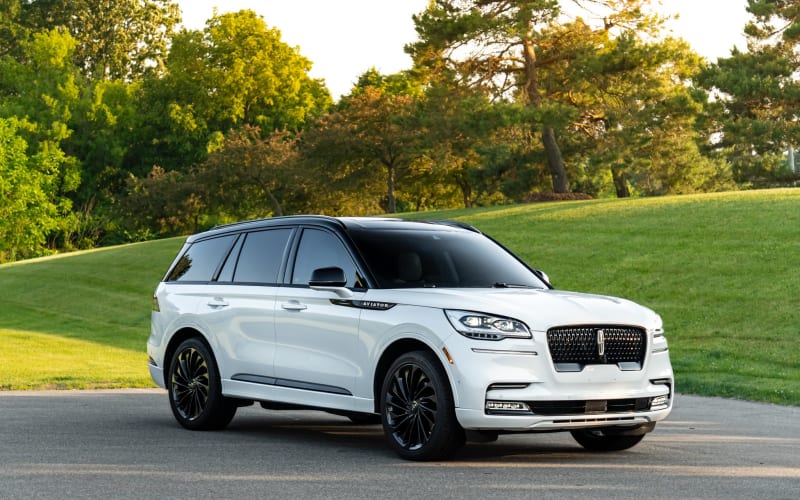 2023 Lincoln Aviator, rental car delivered in Metro Detroit