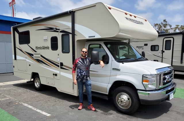 Blackbeard! Quick Response - 24ft Winnebago Minnie Winnie