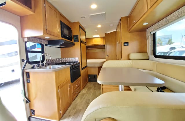 Paul! Quick Response - 24ft Winnebago Minnie Winnie