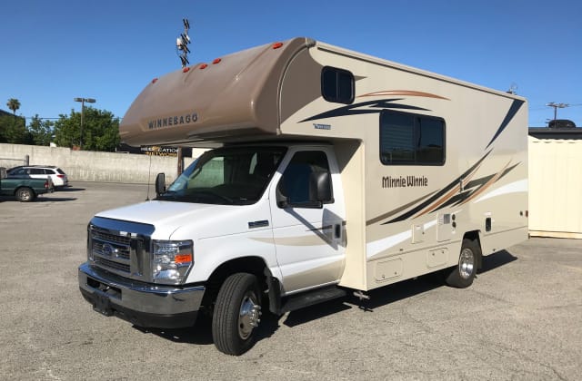 Indie! Quick Response - 24ft Winnebago Minnie Winnie