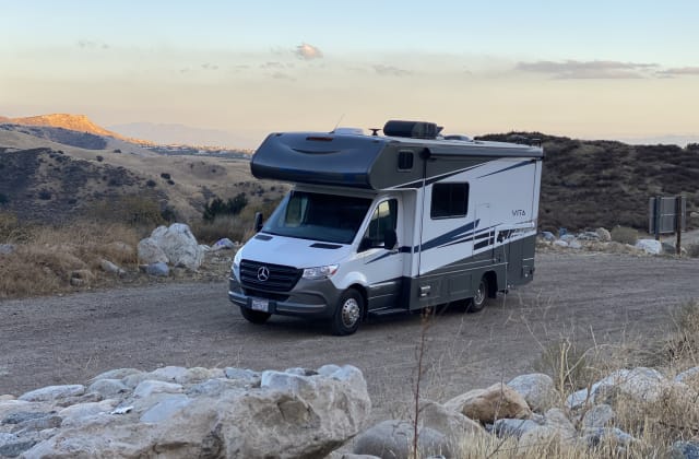 Model P - Style 1 - ( Mercedes Winnebago Vita)