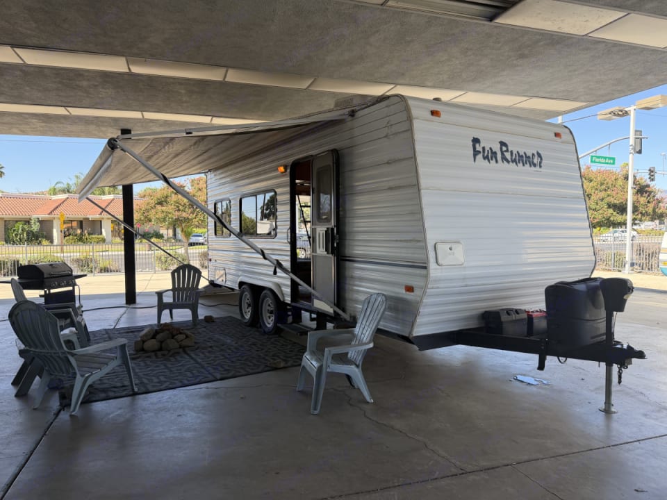 2002 Carson Trailer Fun Runner rental RV