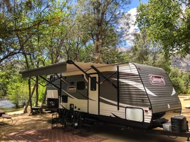 2018 Coleman Lantern Travel trailer rental in Kernville, CA