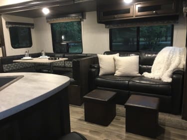 2018 Starcraft Autumn Ridge Fifth-wheel rental in Cochran, GA