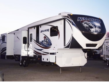 2013 Keystone Avalanche Fifth-wheel rental in Middleville, MI