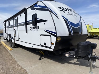 2021 Crossroads Sunset Trail Travel trailer rental in Brigham City, UT