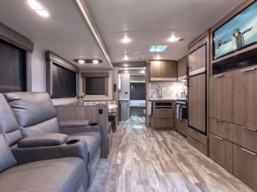 2022 Grand Design Imagine Travel trailer rental in San Diego, CA