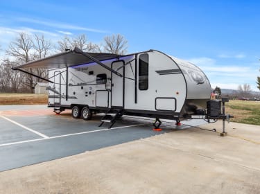 2021 Forest River Cherokee Grey Wolf Travel trailer rental in Sparta, TN