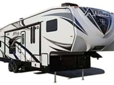 2020 Eclipse Recreational Vehicles Attitude Fifth-wheel rental in Prescott Valley, AZ