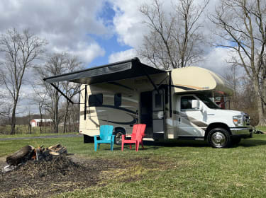 2017 Thor Freedom Elite Class C rental in Urbana, OH