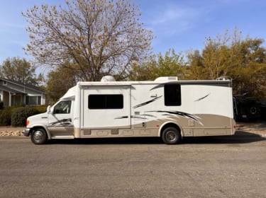 2008 Itasca Cambria Class C rental in Santa Rosa, CA