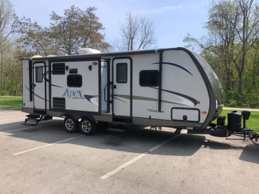 2016 Coachmen Apex Travel trailer rental in Grove City, OH