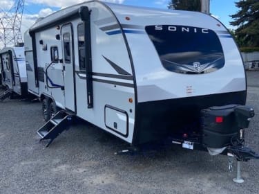 2022 Venture 4ezt22329n4011299 Travel trailer rental in Forest Grove, OR