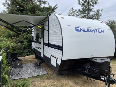 2022 1NL1G2725N6008015 ENLIGHTEN Travel trailer rental in Mariposa, CA