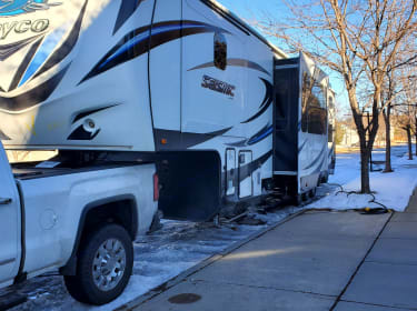 2015 Jayco Seismic Toy Hauler Fifth-wheel rental in Erie, CO