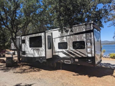 2022 Keystone Fuzion Toy hauler rental in Lincoln, CA