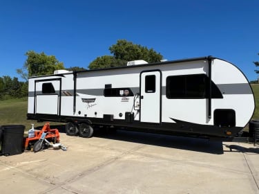 2024 Forest River 31KQBTS Travel trailer rental in Columbia, MO