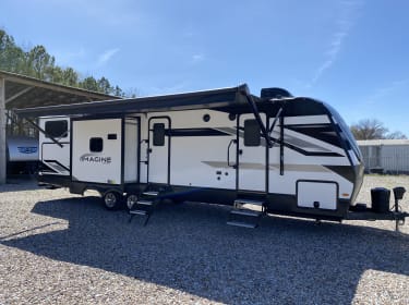 2022 Grand Design Imagine Travel trailer rental in Hot Springs, AR