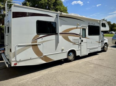 2014 Thor Four Winds Class C rental in Citrus Heights, CA