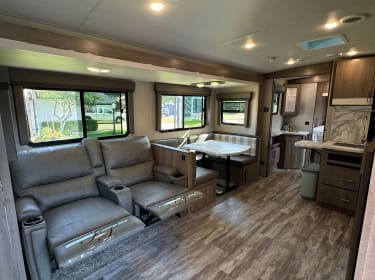 2022 Grand Design Imagine Travel trailer rental in Owasso, OK