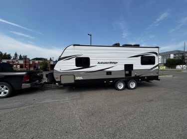 2020 Starcraft Autumn Ridge Travel trailer rental in Calgary, AB