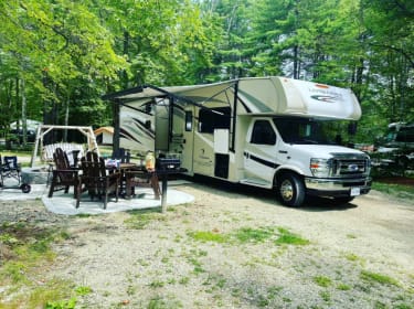 2017 Coachmen 310BH Ford 450 Leprachaun Class C rental in Midlothian, VA