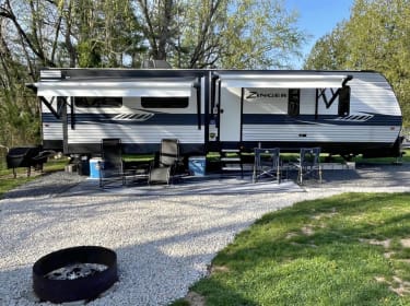 2020 Crossroads RV Zinger Travel trailer rental in Clear Spring, MD