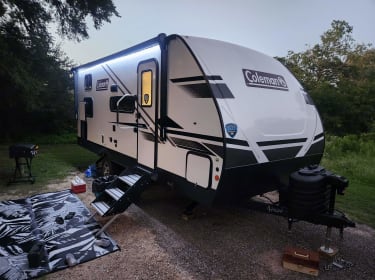 2024 Dutchmen Coleman 1905BH Travel trailer rental in Katy, TX