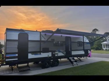 2024 Heartland RVs Pioneer Travel trailer rental in Canyon Lake, TX