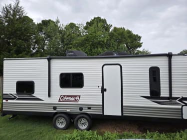 2024 Dutchmen 274bh Travel trailer rental in Myrtle Beach, SC