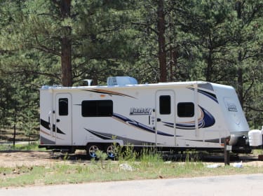 2015 Lance Manufacturing Lance Manufacturing Trailer Travel trailer rental in Englewood, CO