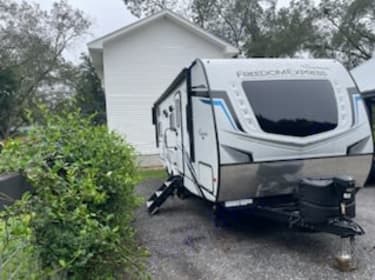 2021 Coachmen 257 BHS Travel trailer rental in Weston, OR