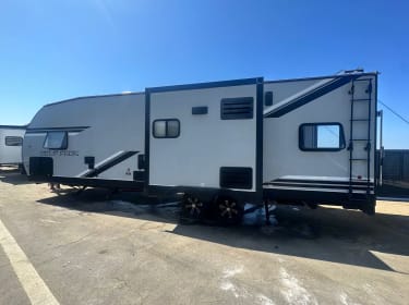 2020 Forest River Cherokee Wolf Pack Toy hauler rental in VENTURA, CA