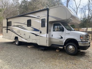 2021 Winnebago Minnie Winnie Class C rental in Minneapolis, MN