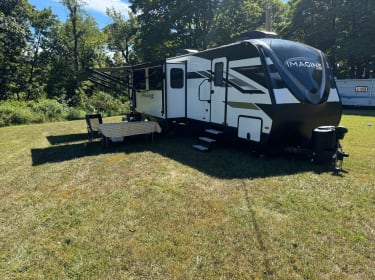 2023 Grand Design Imagine 3210BH Travel trailer rental in Louisville, KY