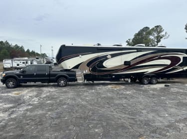 2018 Heartland RVs Landmark 365 Fifth-wheel rental in Fort Eisenhower, GA