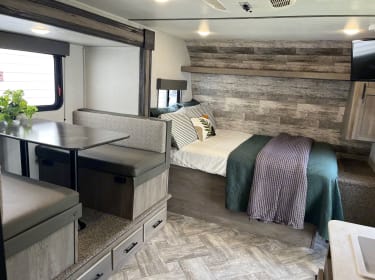 2021 Keystone RV Springdale Travel trailer rental in Grayslake, IL