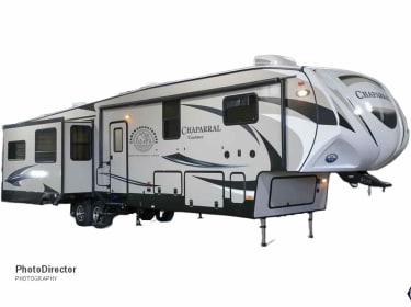 2017 Forest River Coachmen Chaparral Fifth-wheel rental in claremore, OK