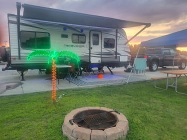 2019 Heartland RVs Pioneer Travel trailer rental in Raeford, NC