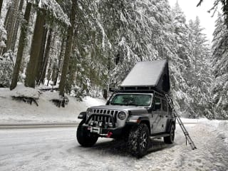 Photos | 2018 Jeep Wrangler Unlimited Camper van Rental in SeaTac, WA |  Outdoorsy