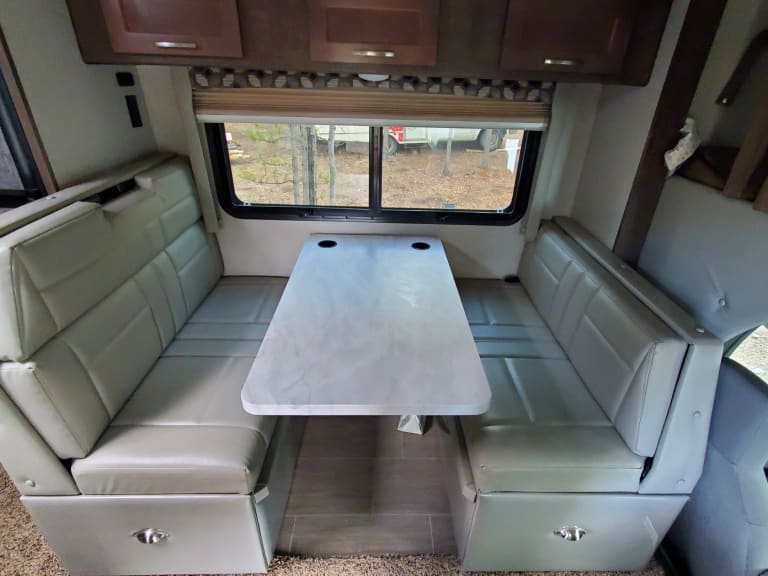 2019 Adventurer Adventurer Motorhome Class C Rental in Whitehorse, YT Outdoorsy
